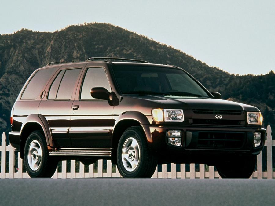  Infiniti QX4 1996 года  (фото 4 из 7)